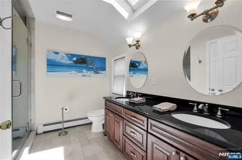 35 Old Orchard Court Cedar Grove NJ 07009