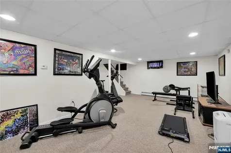 35 Old Orchard Court Cedar Grove NJ 07009