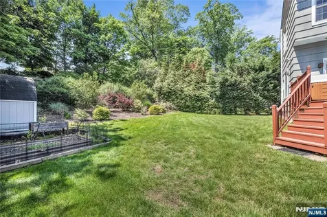 35 Old Orchard Court Cedar Grove NJ 07009