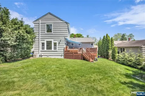 35 Old Orchard Court Cedar Grove NJ 07009