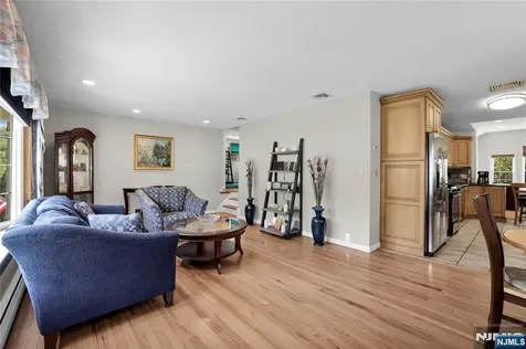 35 Old Orchard Court Cedar Grove NJ 07009