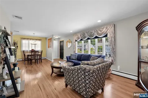 35 Old Orchard Court Cedar Grove NJ 07009