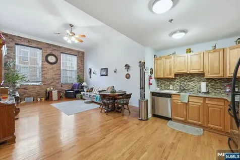 19 Market Paterson NJ 07501