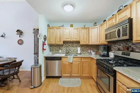 19 Market Paterson NJ 07501