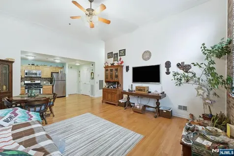 19 Market Paterson NJ 07501