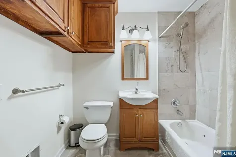 19 Market Paterson NJ 07501