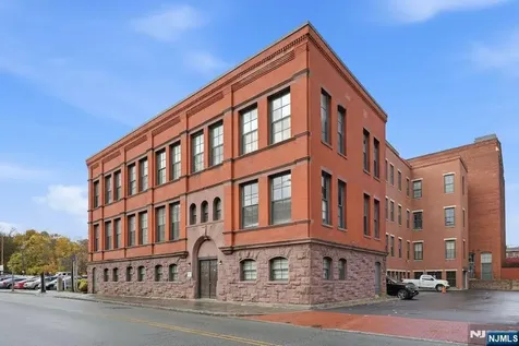 19 Market Paterson NJ 07501