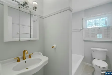98 Vassar Drive Paramus NJ 07652