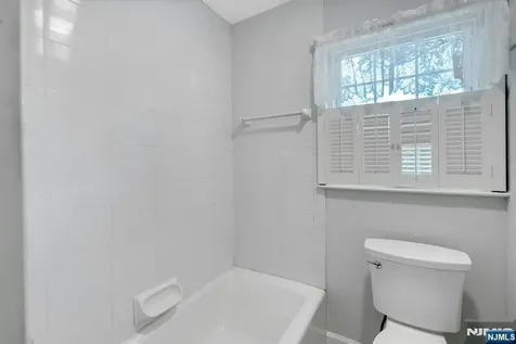98 Vassar Drive Paramus NJ 07652