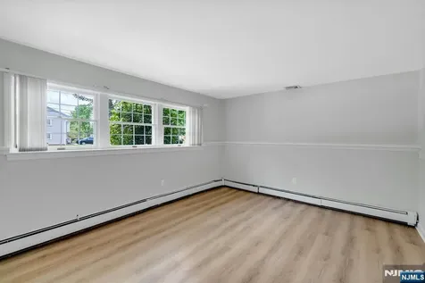 98 Vassar Drive Paramus NJ 07652