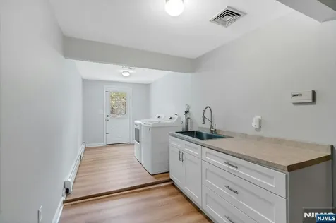 98 Vassar Drive Paramus NJ 07652