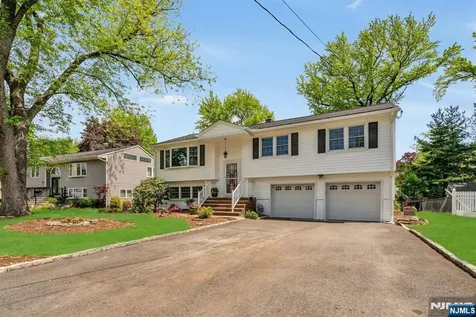 98 Vassar Drive Paramus NJ 07652