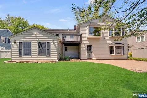98 Vassar Drive Paramus NJ 07652