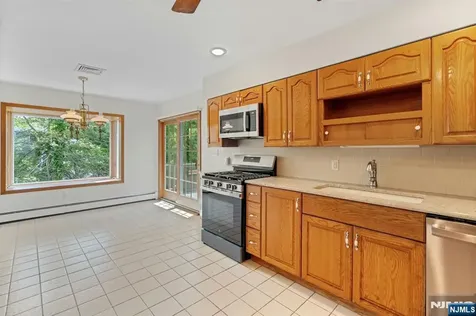 98 Vassar Drive Paramus NJ 07652