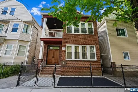 72 Seymour Avenue Newark NJ 07108