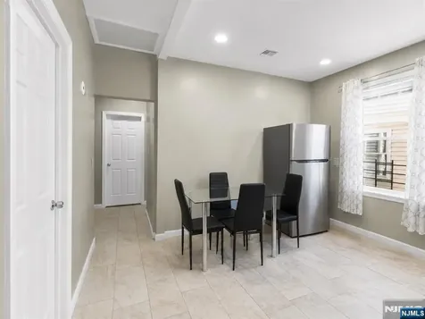 72 Seymour Avenue Newark NJ 07108