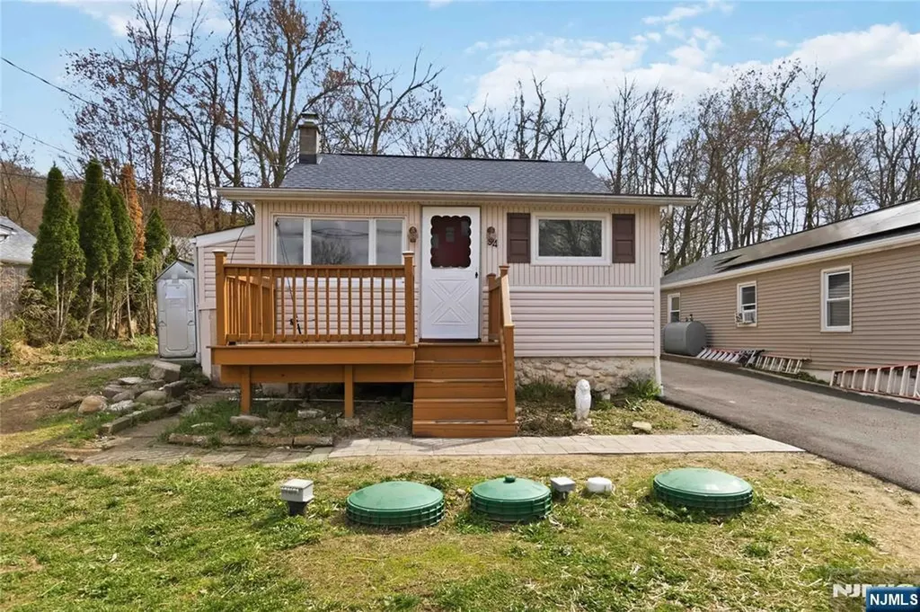54 Wildwood Road Jefferson Township NJ 07438