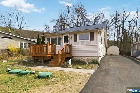 54 Wildwood Road Jefferson Township NJ 07438