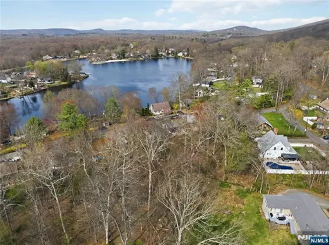 54 Wildwood Road Jefferson Township NJ 07438
