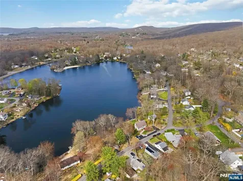 54 Wildwood Road Jefferson Township NJ 07438