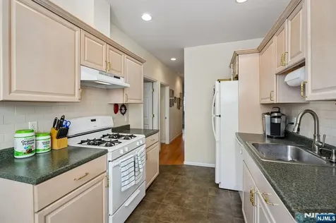 70 Llewellyn Avenue Bloomfield NJ 07003