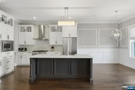 202 Brandon Court Montvale NJ 07645