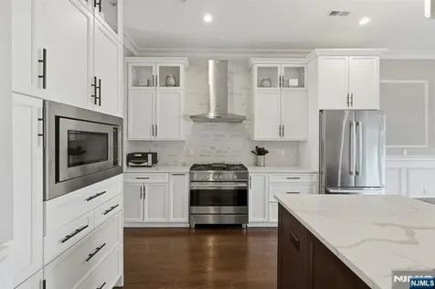 202 Brandon Court Montvale NJ 07645