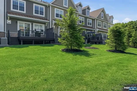 202 Brandon Court Montvale NJ 07645