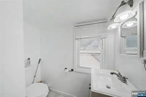 2254 Halsey Street Union NJ 07083