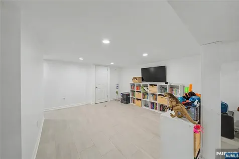 2254 Halsey Street Union NJ 07083