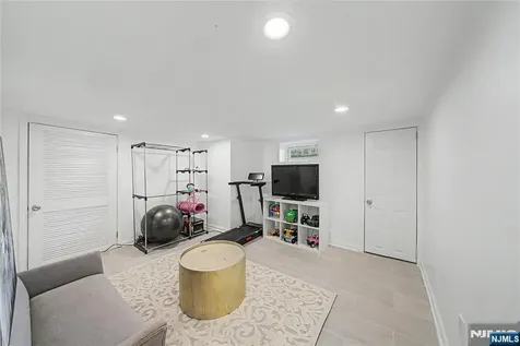 2254 Halsey Street Union NJ 07083