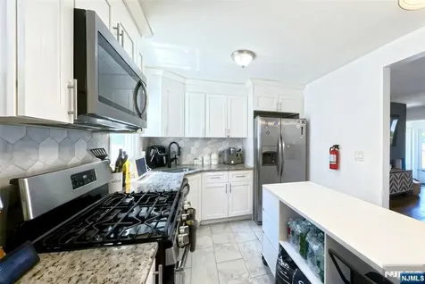 2254 Halsey Street Union NJ 07083