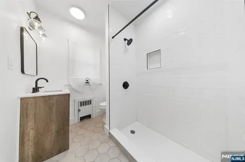11 W Gouverneur Avenue Rutherford NJ 07070