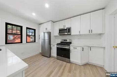 11 W Gouverneur Avenue Rutherford NJ 07070