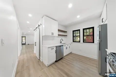 11 W Gouverneur Avenue Rutherford NJ 07070