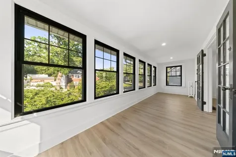 11 W Gouverneur Avenue Rutherford NJ 07070