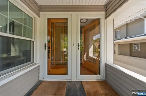 11 W Gouverneur Avenue Rutherford NJ 07070