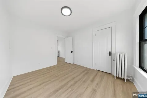 11 W Gouverneur Avenue Rutherford NJ 07070