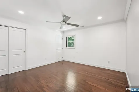 34 Oklahoma Trail Hopatcong NJ 07843