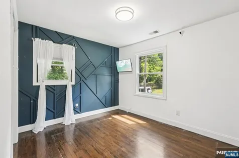 34 Oklahoma Trail Hopatcong NJ 07843