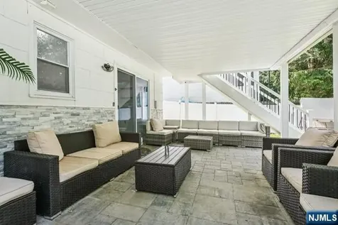 34 Oklahoma Trail Hopatcong NJ 07843