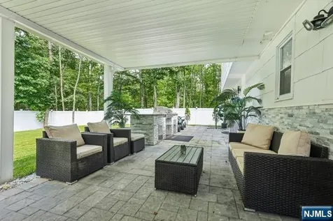 34 Oklahoma Trail Hopatcong NJ 07843