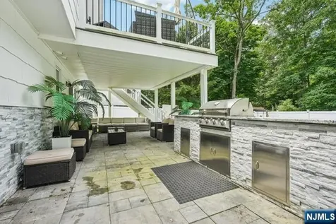34 Oklahoma Trail Hopatcong NJ 07843