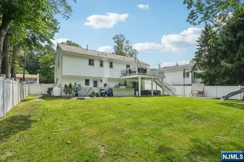 34 Oklahoma Trail Hopatcong NJ 07843