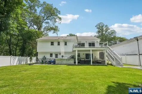 34 Oklahoma Trail Hopatcong NJ 07843
