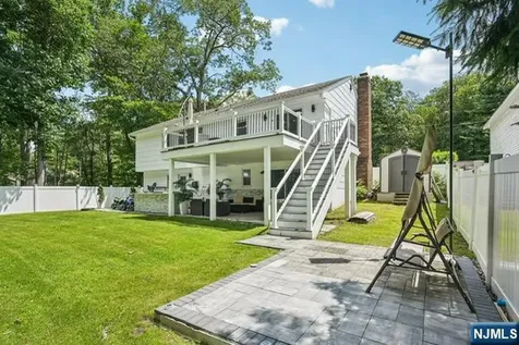 34 Oklahoma Trail Hopatcong NJ 07843