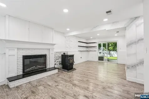 34 Oklahoma Trail Hopatcong NJ 07843