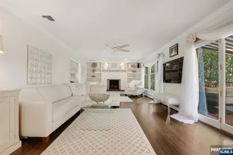 6 Kristen Court Wayne NJ 07470