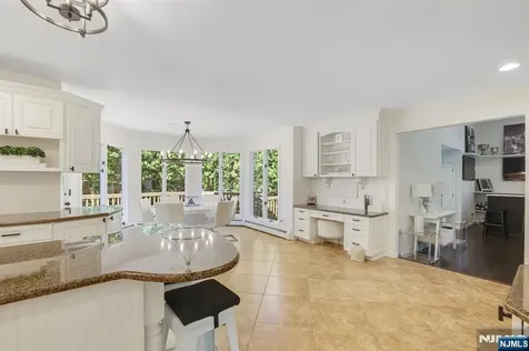 6 Kristen Court Wayne NJ 07470