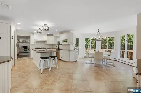 6 Kristen Court Wayne NJ 07470